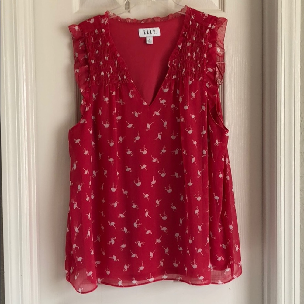 Women’s V-neck sleeveless top